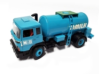 Leyland Milk Tanker Image 1