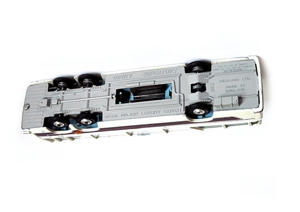 dinky toys luxury coach