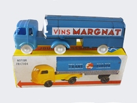 Berliet semi-remorques Citerne Vins Margnat Image 1