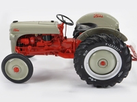 1952 Ford 8N Tractor Image 1